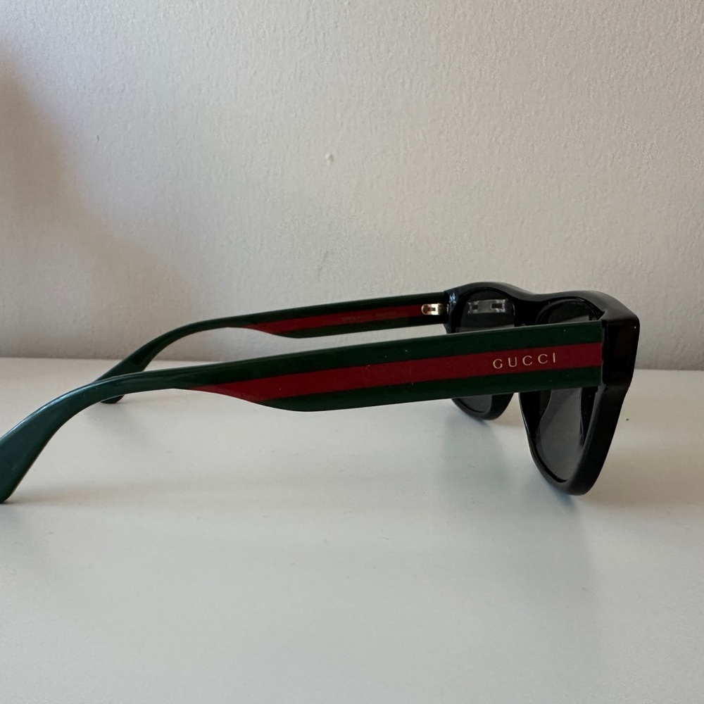 Gucci Sunglasses - Picture 5 of 5